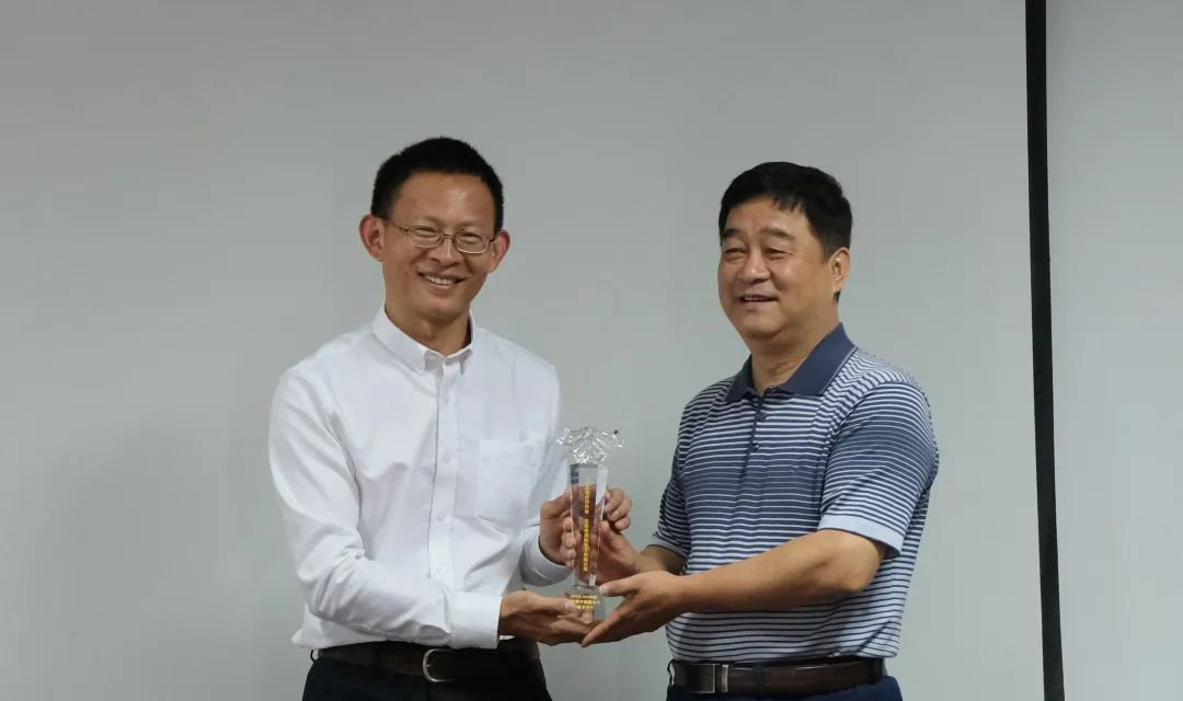 喜提西安電子科技大學微電子學院最佳就業合作夥伴獎
